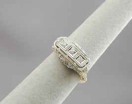 Fantastic 14k White Gold Art Deco Filigree 3 Diamond Ring 5- - $450.00