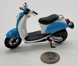 *B2) MotorMax Super Bikes Honda Metropolitan Scooter Diecast Model 1:18 Scale - £11.84 GBP