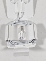 Apple Headphones - WIRED ( plug ) -  White (MNHF2AM/A) - £7.14 GBP