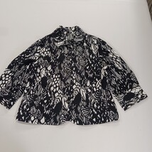 East 5th Petite Top Women's Black/White Floral Linen Blend Blouse Shirt Size PM image 13