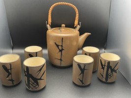 Vintage Japanese Tea &amp; Sake Kettle With 6 Cups With Bamboo Wood Handle - £89.63 GBP