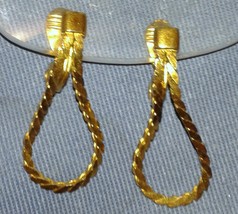 MONET Vintage Serpentine Braided Link Chain Loop Clip On Gold Tone Earrings  - £3.95 GBP