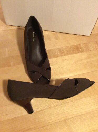 Woman&#39;s Dress barn Pumps Flashback 430 - Brown 7.5M - $4.36