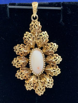Vtg 14K Yellow Gold Pendant 9.14g Fine Jewelry Coral Cabochon Charm - £577.65 GBP