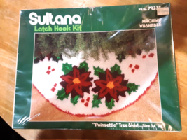 Vtg NEW Sultana Latch Hook Poinsettia Tree Skirt Kit 34” Round 79237 NOS - $32.66