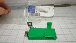 Mercedes Benz 210 820 53 89 Radio Antenna Amplifier  OEM NOS - $117.05