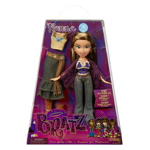 Bratz Original Fashion Doll Fianna Series 3 with 2 Outfits and Poster, Collector - £23.51 GBP