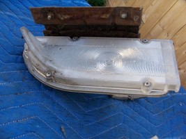 1968  THUNDERBIRD front RIGHT MARKER SIGNAL LIGHT CRACKED OEM USED ORIGI... - $1,909.30 MXN