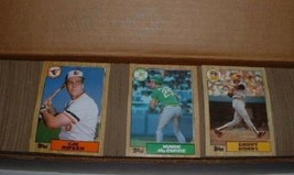 Baseball  Cards--1987 Topps set--complete with cards 1 thru 792---C - $13.95