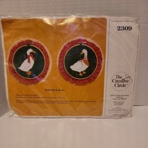 Creative Circle Embroidery Kit Bib Bows 2 Hoops Geese Goose Ducks Vtg 19... - £4.58 GBP