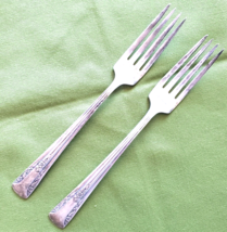 2 Dinner Forks Camelia Silverplate International Silver 1940 7 1/8&quot; Glossy - £4.64 GBP