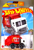 2024 Hot Wheels #160 Hw Metro 8/10 Total Disposal White-Red w/Black DD8 Spokes - £6.35 GBP