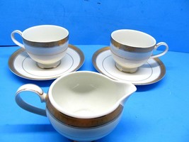 Mikasa Palatial Gold  Cups And  Saucers And 1 Creamer In Excellent Cond - £19.98 GBP