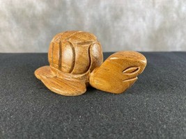 VTG Hand carved mini wood turtle. 3 inches So Cute! - £10.31 GBP