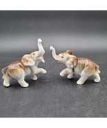 Vintage 2 Ceramic Brown &amp; Beige Tusks Elephants Trunk Up Good Luck Figur... - €8,43 EUR