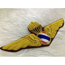 Royal Thai Police Parawing pin Airborne wings Tower Militaria Original Item - $32.45