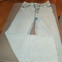 H&amp;M Light Wash Jeans Women&#39;s size 10, 30&quot; x 29&quot; - $10.69