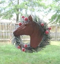 Holiday Chestnut Horse In Wreath Resin Christmas Tree Ornament - £7.05 GBP
