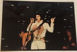 Elvis Presley Vintage Candid Photo Picture Elvis In Sundial Jumpsuit EP1 - $12.86