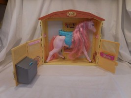 Barbie Doll Horse Stable Magical Sounds Barn Stall 2000 + Vintage 1991 Horse - £17.42 GBP