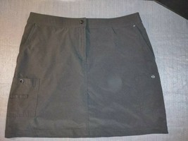 ZENERGY BY CHICOS WOMENS STYLISH GOLF SHORTS BLACK 36 WAIST W/ SHORTS LINER - $18.35