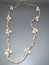 Vintage Sea Shell Necklace Summertime Beach Wear Jewelry 24 Inches - £9.58 GBP