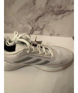 Amputee Left Shoes Only Adidas NovaFlight 2 size 7 - $300.87 MXN