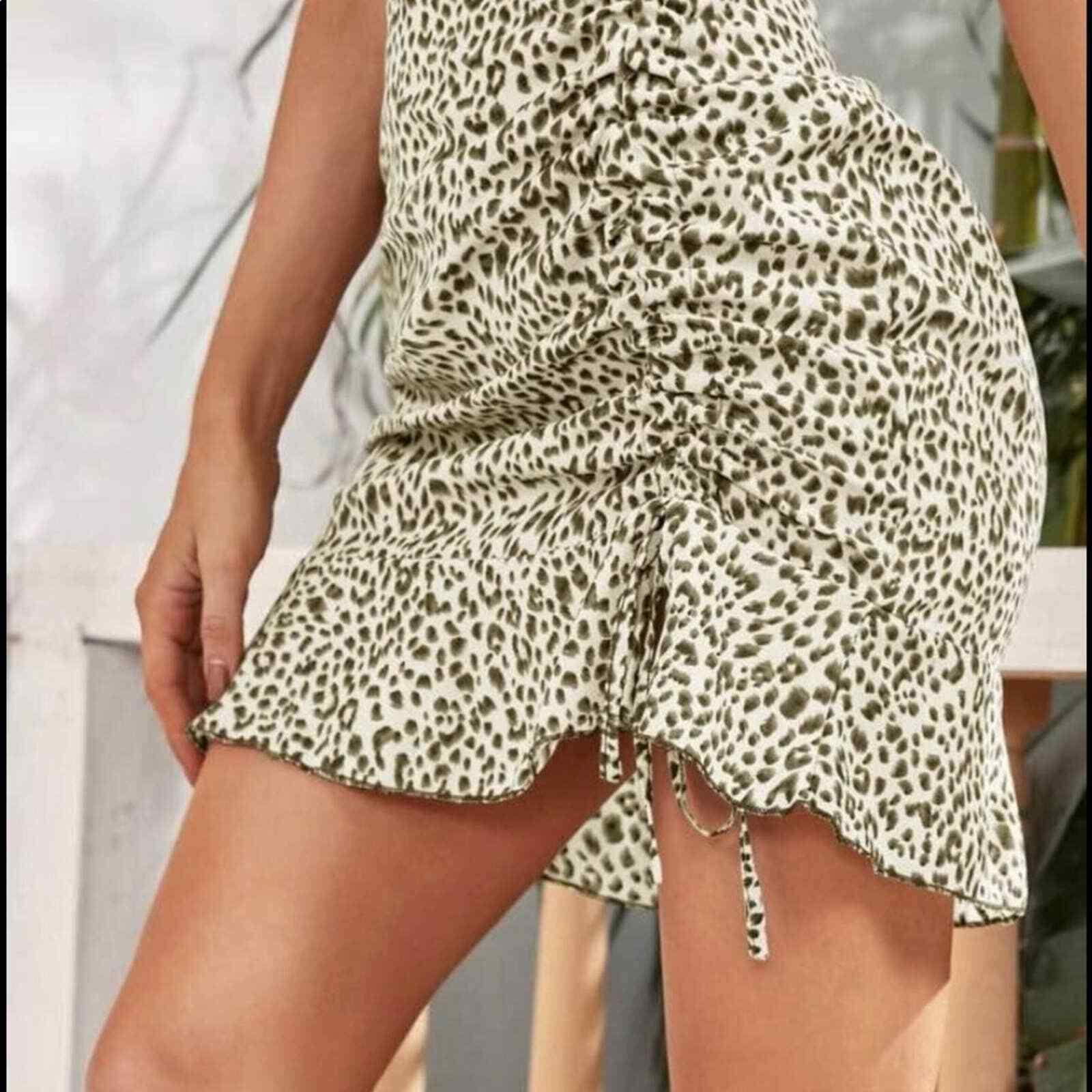 SHEIN Ruched animal print leopard Mini skirt Women’s Size M Medium - $16.82