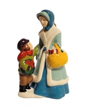 1982 Avon McConnell&#39;s Corners Mother &amp; Son Town Shoppers Figurine Christ... - £7.00 GBP