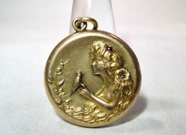 Vintage Victorian Antique Gold Filled Ladies Bird Picture Locket Necklace K852 - £218.29 GBP