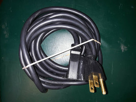 21BB73 GROUNDING EXTENSION CORD, 14&#39; LONG, 16/3 WIRES, VERY GOOD CONDITION - $8.52