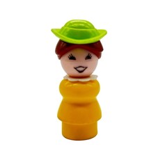 Vtg Fisher Price Little People Western Town Yellow Women Lady Green Hat Figure - £13.21 GBP