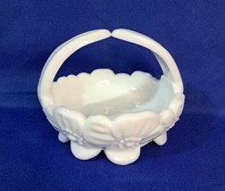 Authentic Westmoreland Hand Made MILK GLASS Sunflower Footed Candy Dish ... - £21.92 GBP