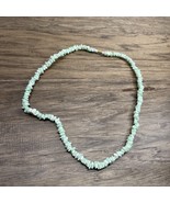 Vintage White Green Puka Sea Shell Necklace Hawaii Beach Florida Hippie KG - $27.06 CAD