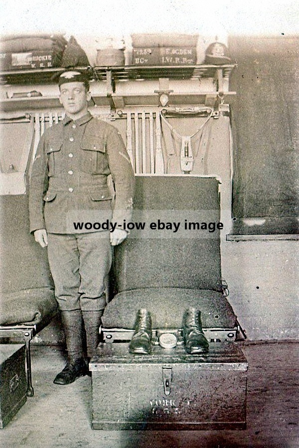 rp15236 - Soldier from Isle of Wight Rifles - print 6x4 - $2.95