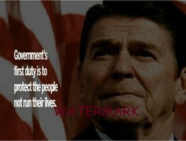President Ronald Reagan On Government Duty Famous Quotes Publicity Photo - £7.08 GBP