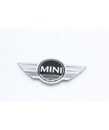 02-06 MINI COOPER HOOD EMBLEM BADGE LOGO E5106 - $47.14 CAD