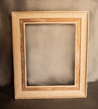 Marco de madera tallada. Decoración de pared. Marco decapado estilo vint... - $2,451.88 MXN