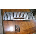 1951 1952 Chevy CENTER DASH TRIM / Radio SPEAKER GRILLE w/ ASH TRAY Orig... - $1,091.49 MXN