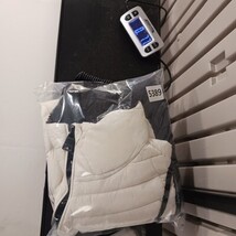 Calvin Klein RN#54163 Performance Women's White/Black Full Zip Puffer Vest Small image 8