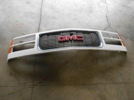 GM 95-98 GMC Sierra Yukon Suburban Grille Assembly 12388709  - $249.99