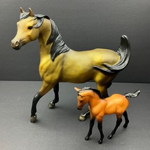 Breyer #3163 Arabian Stallion Horse Green Cast with Foal July-Dec 1994 - $733.85 MXN