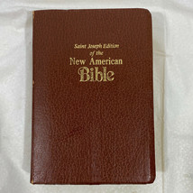 St. Joseph Edition The New American Bible  Medium  Edition Illustrated 1991 - £13.25 GBP