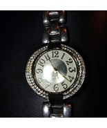 Beautiful vintage Chico&#39;s silver watch with rhinestones around the facing - €24,07 EUR