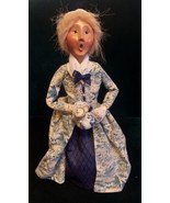 Byers Choice Colonial Williamsburg Woman With Teapot Caroler 2001 - £52.43 GBP