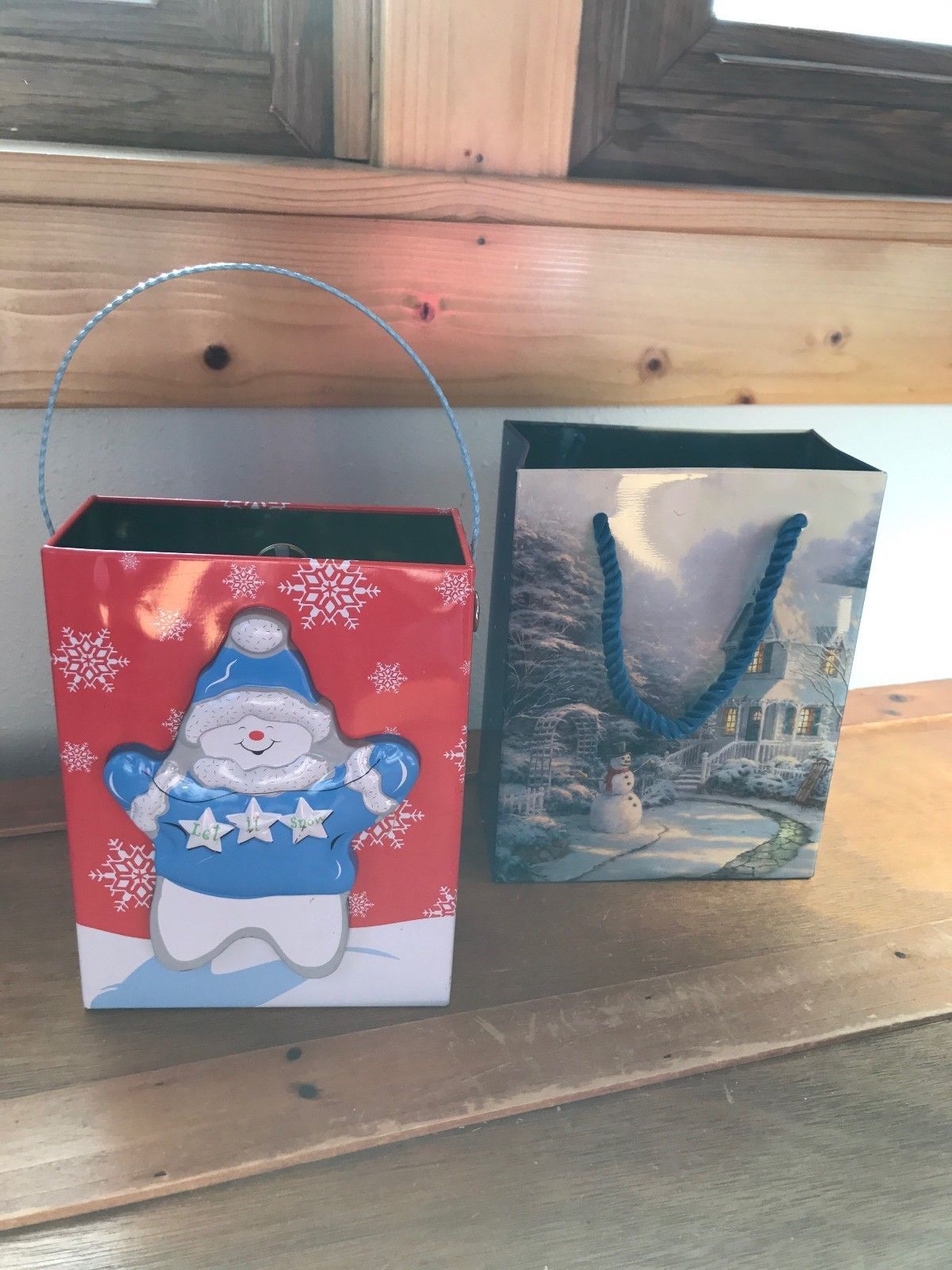 Lot of 2 Blue Thomas Kinkade Winter Snowman Small Metal Bags with Cord or Not  - $10.39