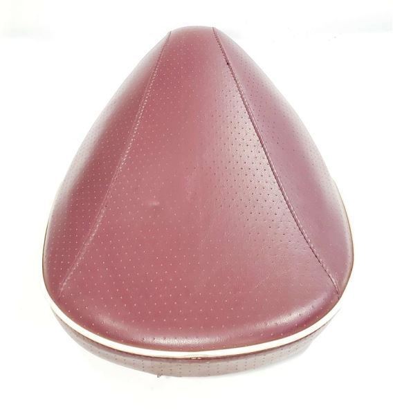 Seat In Good Condition PN 5AU-24710-10-00 OEM 2001 2005 Yamaha Scooter Y... - $98.99
