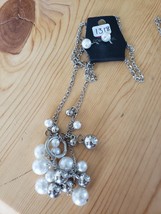 1318 SILVER W/ WHITE &amp; SILVER BEADS NECKLACE SET (new) - £6.07 GBP