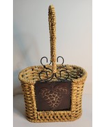 Wicker Wine Basket with handle and Metal Plate with Grape Cluster Design - $26.04 CAD