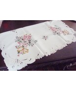 Jin Liu tablecloth embroidered, applied beige flowers and red candles 33... - $1,223.09 MXN